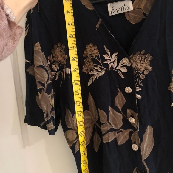 Women's Floral Blouse - Picture 4 of 4